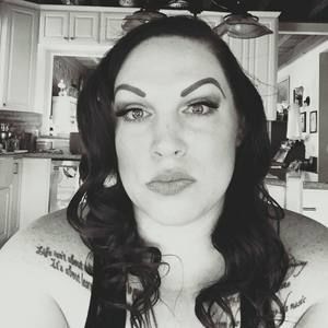 Meet your Posher, Adrianna